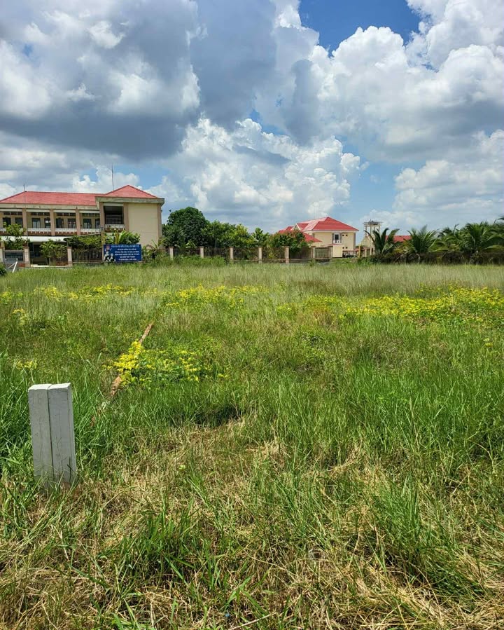 Đất nền mặt tiền Tiên Thuận 200m² giá chỉ 750 triệu - Cơ hội đầu tư sinh lời!