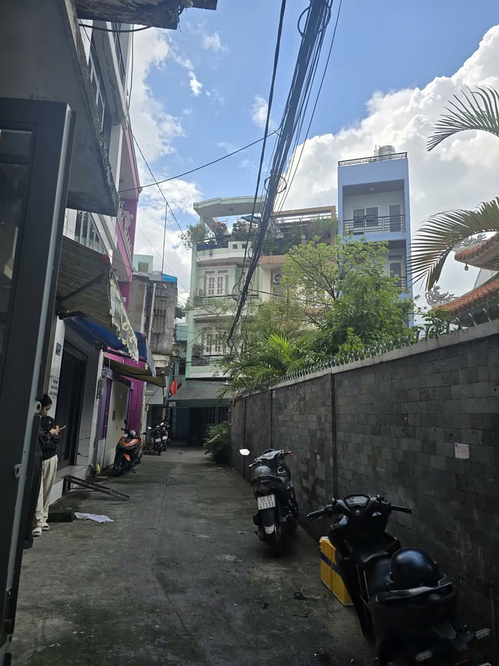 Nhà hẻm xe hơi đường Điện Biên Phủ, quận Bình Thạnh, 28m², giá 5.6 tỷ - Đầu tư sinh lời!