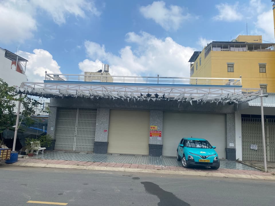 Cho thuê FrontHouse tại 165 Lê Thị Hồng Gấm, 270m² - Vị trí đắc địa cho kinh doanh!