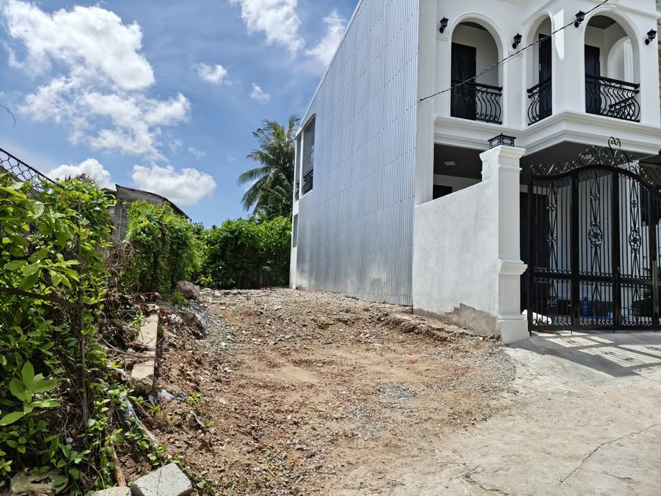 Đất nền Đoàn Hữu Trưng 84m² giá 2.2 tỷ - Vị trí đẹp, xe ô tô vào tận nơi!