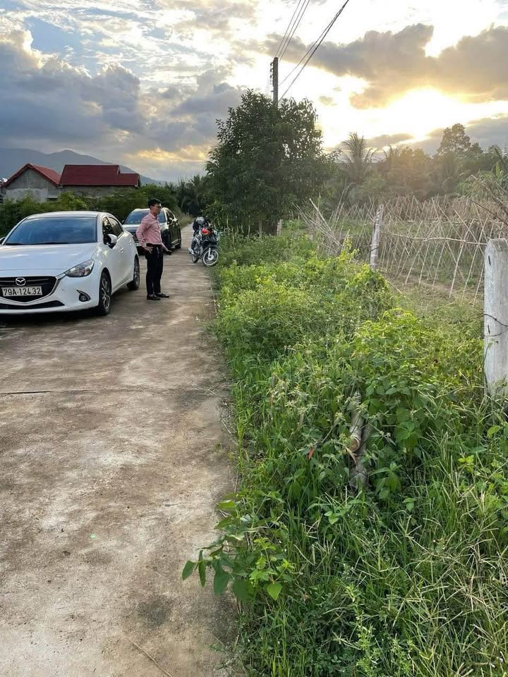 Đất nền Diên Bình, Diên Khánh 309m² giá 2.8 tỷ - Vị trí trung tâm, tiện ích đầy đủ!