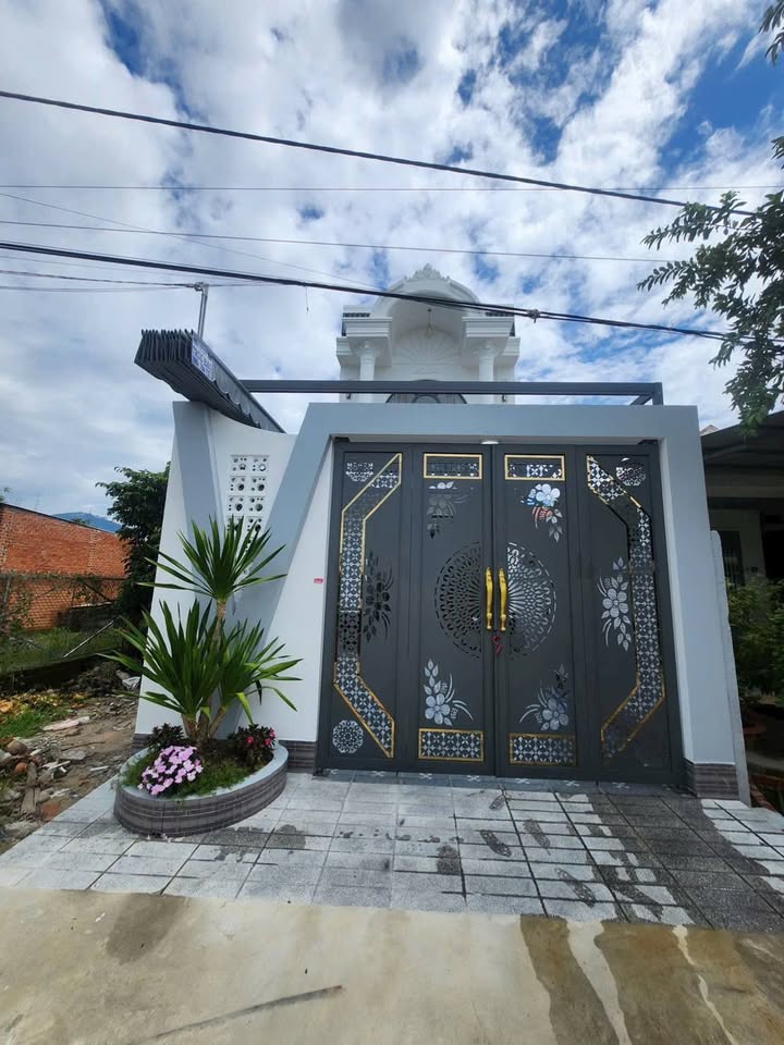 Nhà mới 100% tại Bàu Năng, Tây Ninh - 115m² giá 2.25 tỷ - Hướng Tây Nam