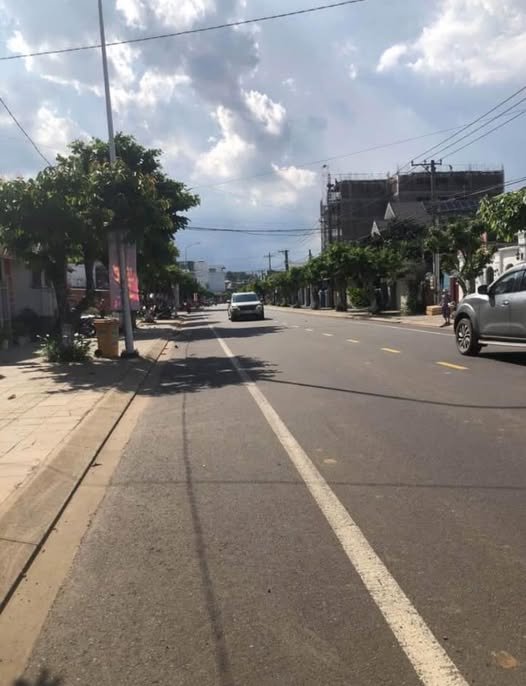 Bán đất mặt tiền đường Nguyễn Trãi, Long Khánh, 150m² - Vị trí sầm uất, giá thương lượng!