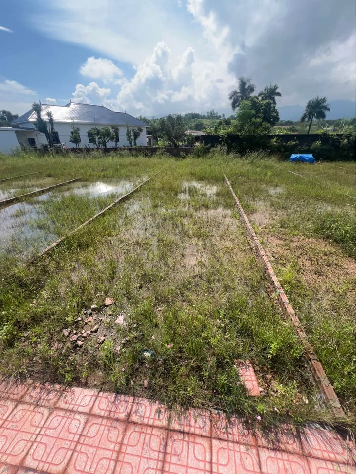 Đất nền Nhuận Trạch, Hòa Bình 150m² giá 1,9 tỷ - Vị trí vàng sinh lời chắc chắn!