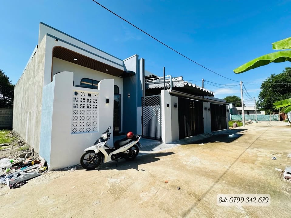 Nhà phố Bàu Trâm 100m² giá 1.379 tỷ - Nhà mới, sổ đỏ chính chủ!