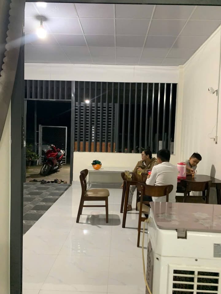 Nhà riêng Tân Thành, Đồng Xoài 144m² giá 900 triệu - Sân ô tô rộng rãi!