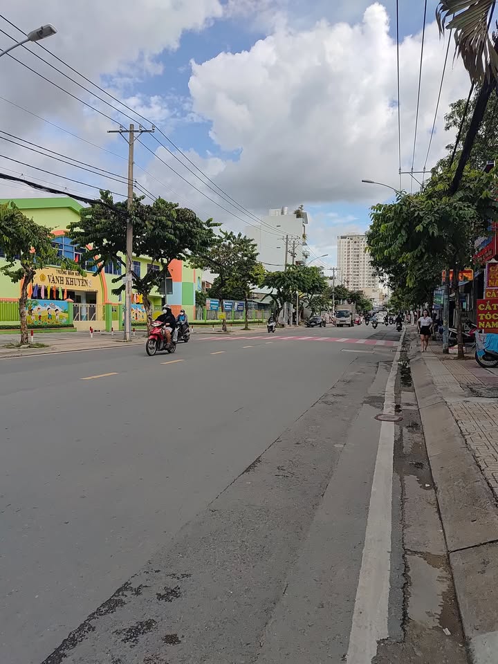 Mặt tiền kinh doanh đường Đặng Văn Bi, Thủ Đức 107m² giá 10.5 tỷ - Đầu tư sinh lời ngay!