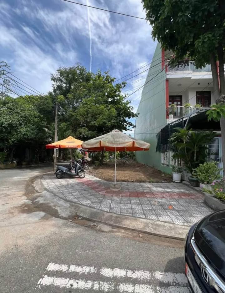 Đất 2 mặt tiền tại ngã tư Tế Hanh - Phù Đổng, 160m² giá 8.35 tỷ - Đầu tư sinh lời cao!