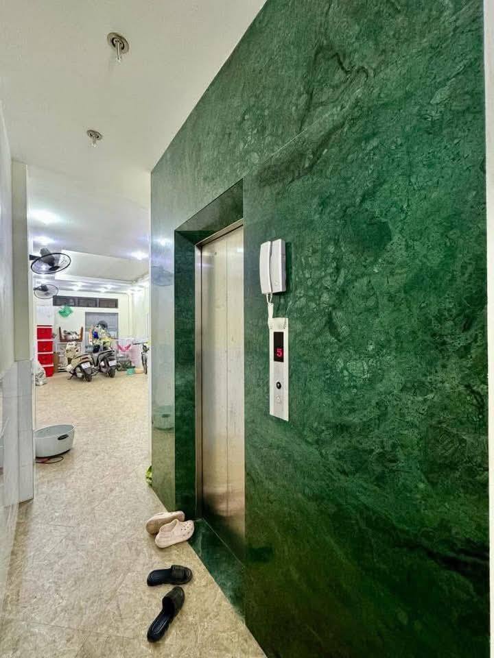 Nhà mặt phố Yên Lãng, Đống Đa 60m² - Kinh doanh sầm uất, giá thỏa thuận!