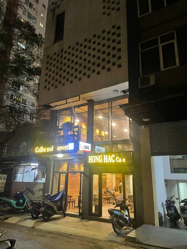 Nhà mặt phố Lê Văn Lương 80m² giá 70 triệu - Tặng kèm quán cafe