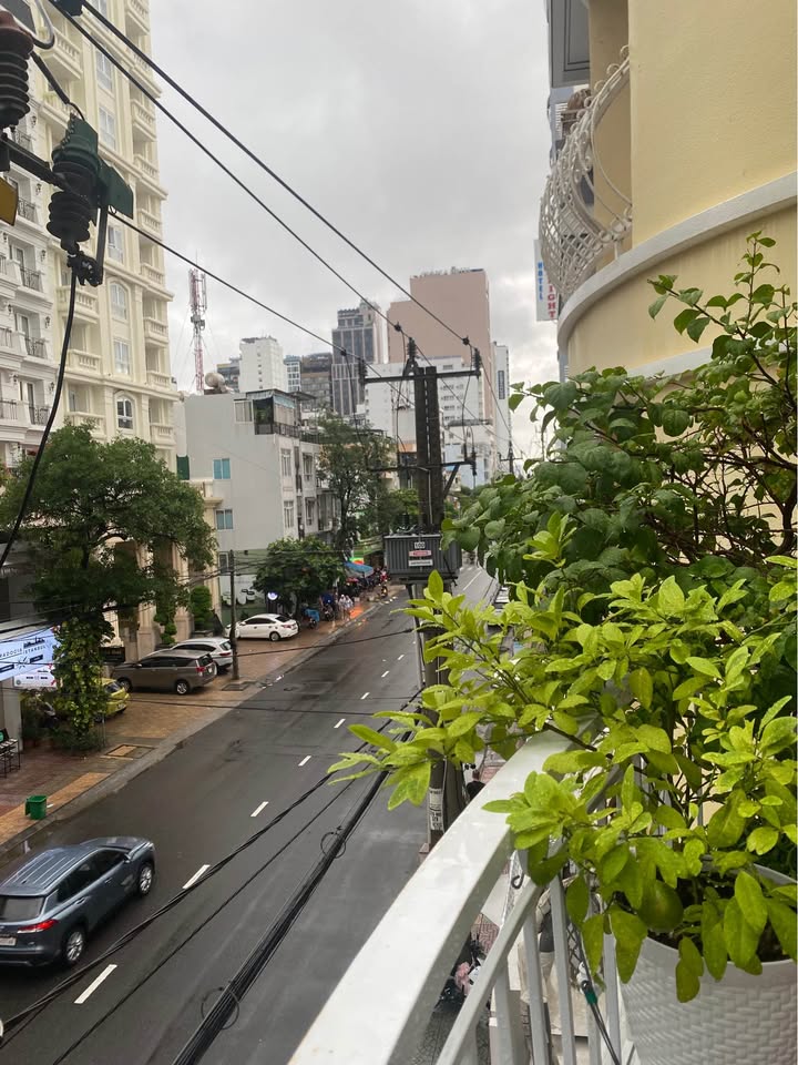 Nhà phố FrontHouse Nguyễn Thiện Thuật, Nha Trang 175m² giá 52 tỷ - Kinh doanh đẳng cấp!