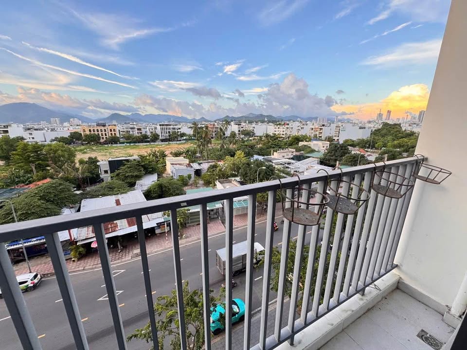 Căn hộ góc CT2 VCN Phước Hải Nha Trang 68.8m² giá 3.499 tỷ - Full nội thất sang trọng!