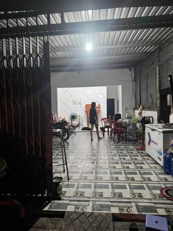 Nhà cấp 4 mặt tiền đường chính TDC Cường Thuận Phước Tân 214m² giá 6.5 tỷ - Kinh doanh tốt!