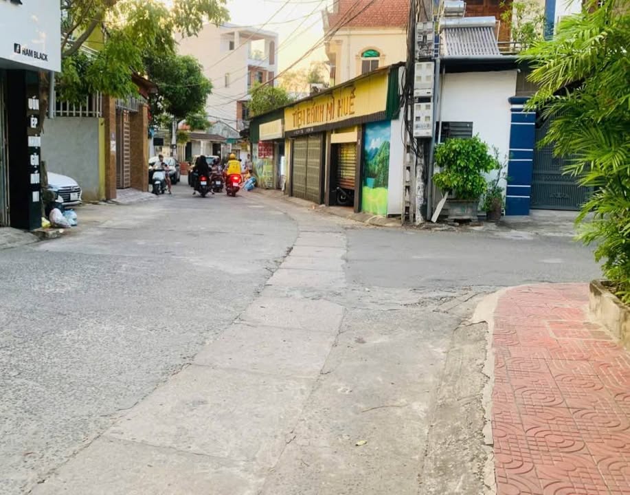 Đất mặt đường Nguyễn Thiếp, phường Trung Đô, TP Vinh 96.3m² - Giá chỉ 4.5 tỷ!