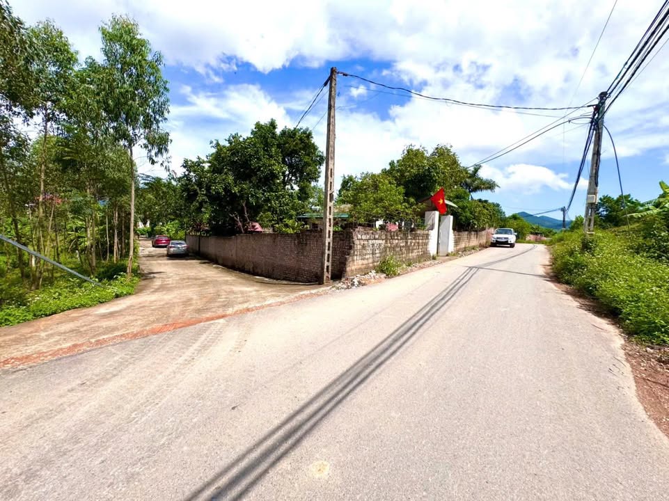 Đất thổ cư Trung Mỹ 100m² giá 1.1 tỷ - Khu dân cư đông đúc