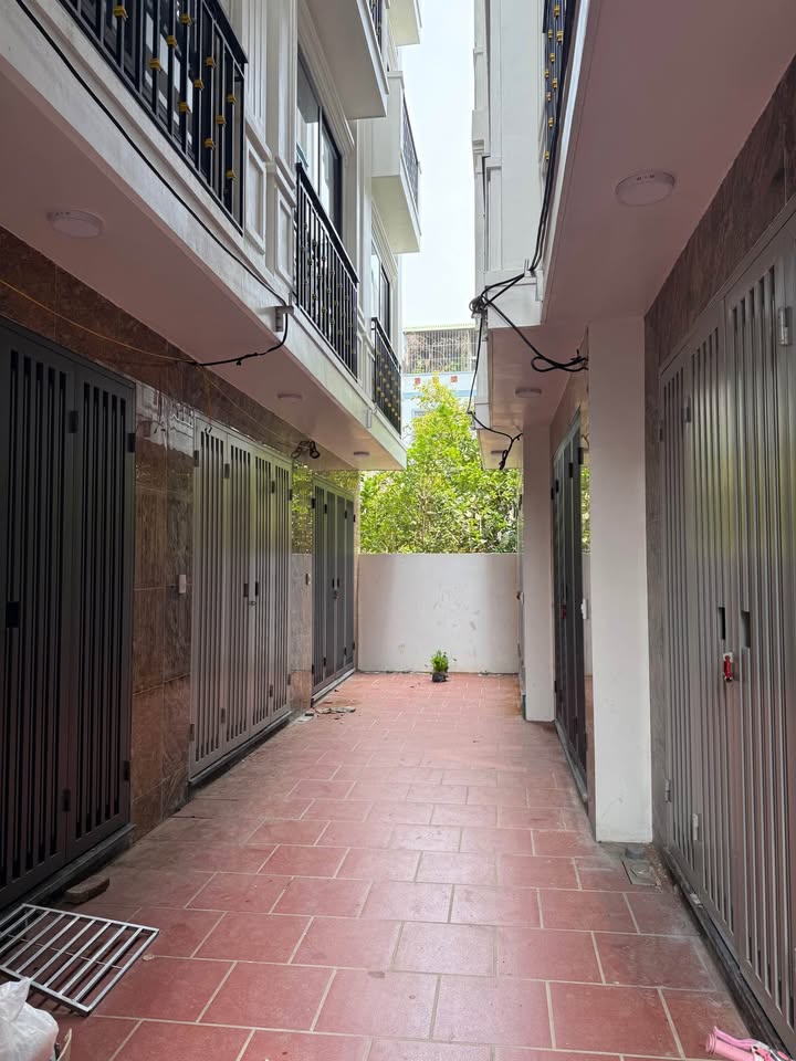 Townhouse 5 tầng Yên Nghĩa 32m² giá 5.7 tỷ - Căn duy nhất còn lại!