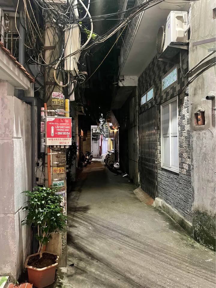 Bán nhà 3 tầng mặt ngõ phố Cát Dài, Hải Phòng - Giá chỉ 680 triệu!