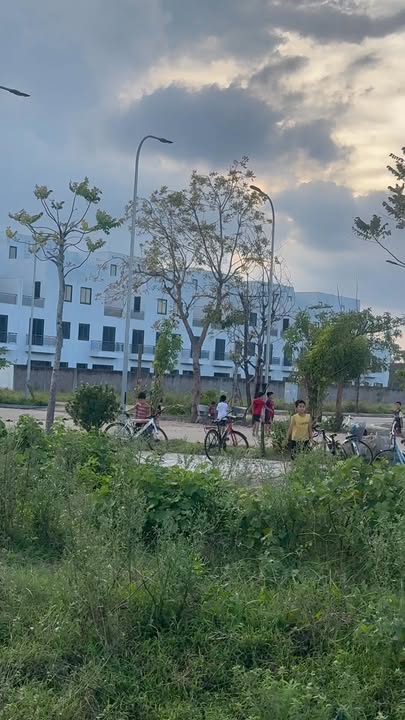 Đất nền cạnh Trung tâm thương mại TNR Đức Thọ 200m² - Vị trí đắc địa, giá chỉ 3 tỷ!