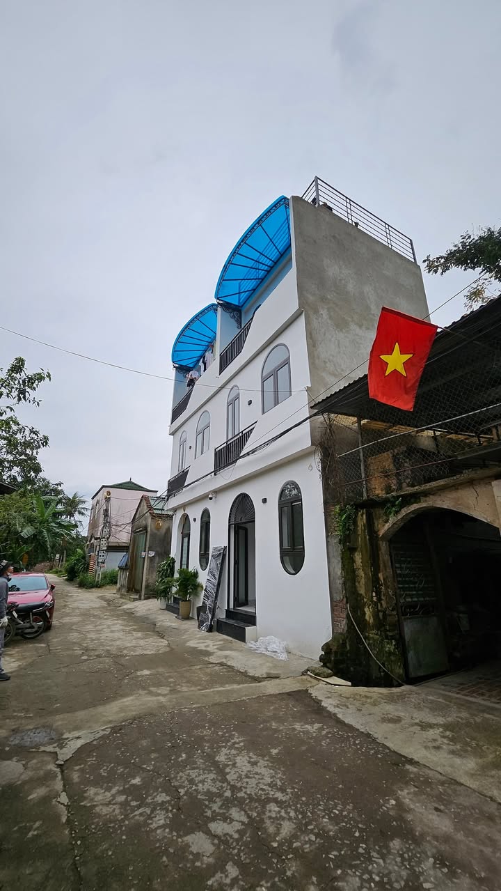 Nhà mới xây tại Thụy Hương, Chương Mỹ 30m² giá 3.5 tỷ - Ô tô đỗ cửa, sổ đỏ chính chủ!