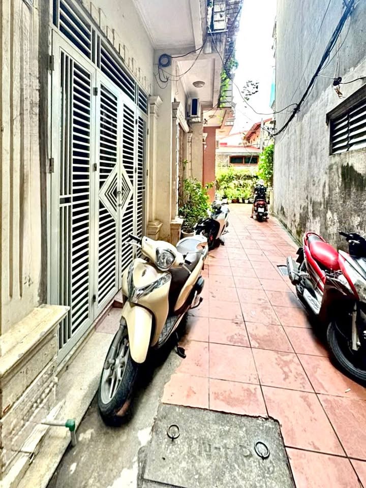 Nhà phố Lạch Tray, Ngô Quyền, Hải Phòng 44m² giá 2.65 tỷ - Khu dân cư yên tĩnh, tiện nghi đầy đủ!