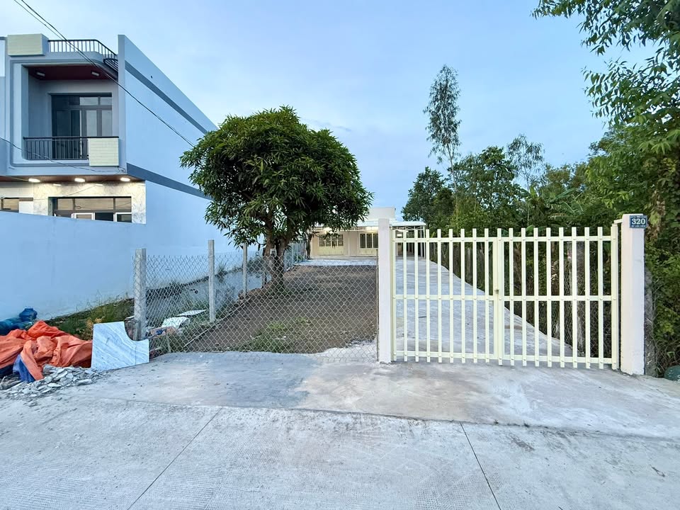 Nhà vườn thổ cư xã Mỹ Lộc 598m² giá 3.2 tỷ - Không gian thoáng mát, hỗ trợ vay ngân hàng!