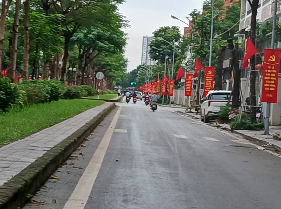 Townhouse An Hưng 83m² giá 25 tỷ - Nhà đẹp, view vườn hoa