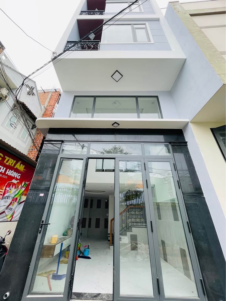 Nhà góc 2 mặt hẻm ô tô Ngô Mây, Quy Nhơn 30m² giá 3.95 tỷ - Đầu tư sinh lời!