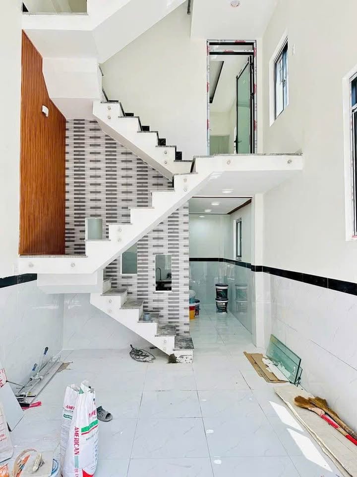 Nhà 2,5 tầng hẻm rộng 3m tại Thanh Niên, Quy Nhơn 31m² giá 2,95 tỷ - Tiện ích đầy đủ!