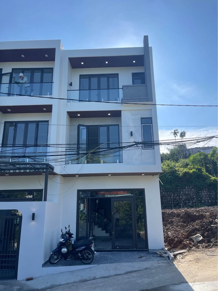 Nhà riêng Hạ Long 70m² giá 2.9 tỷ - Bàn giao nội thất cơ bản