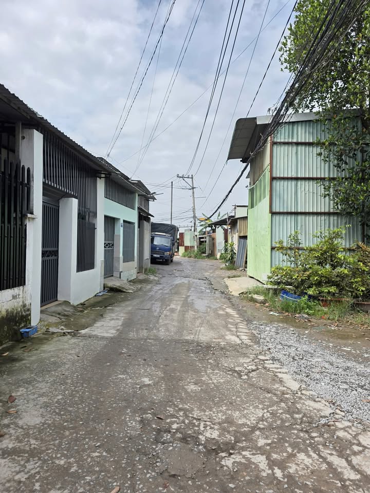 Đất thổ cư 297m² tại Thuận Giao, Bình Dương - Giá 5.5 tỷ, sổ hồng riêng!