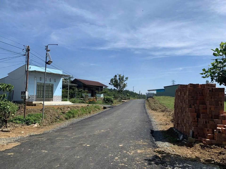 Đất thổ cư Bảo Lộc 300m² giá 2.5 tỷ - Nở hậu, vị trí đẹp