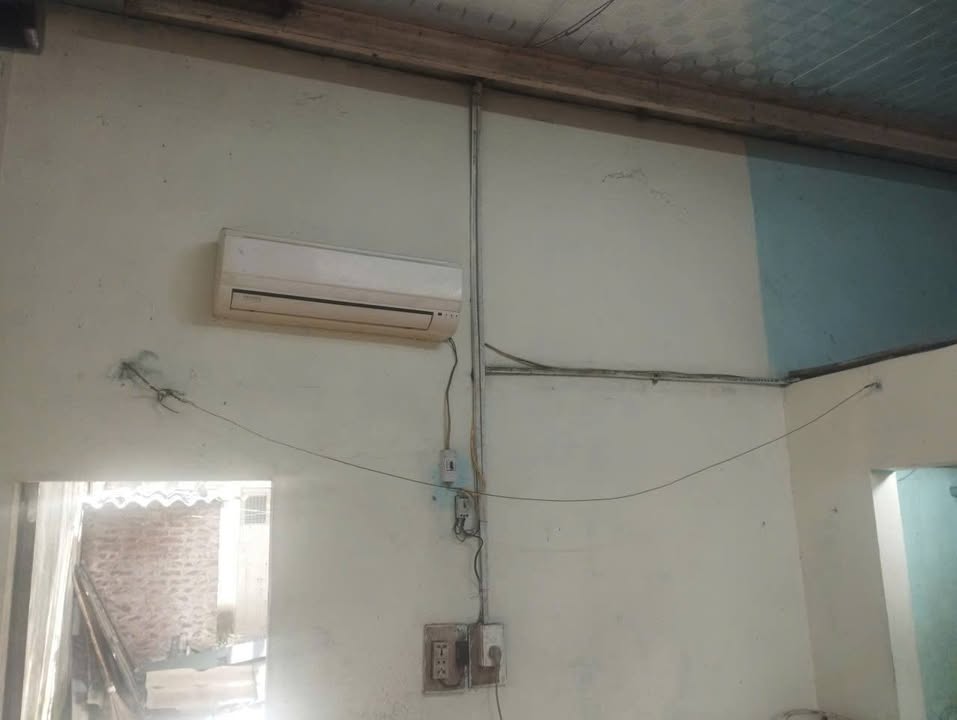 Nhà cấp 4 Ngô Gia Tự, Long Biên 25m² giá 2 triệu - Sẵn sàng cho thuê ngay!