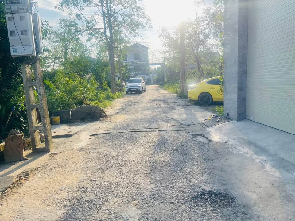 Đất nền Hưng Lộc, Vinh 95m² giá 3 tỷ - Sổ đỏ chính chủ, ô tô tránh nhau!