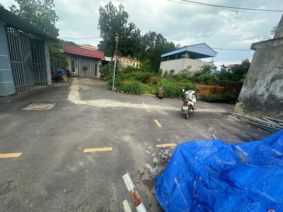 Đất nền lô góc 127.5m² tại Sen Trì, Thạch Thất - Gần trường cấp 2 Bình Yên, giá tốt!