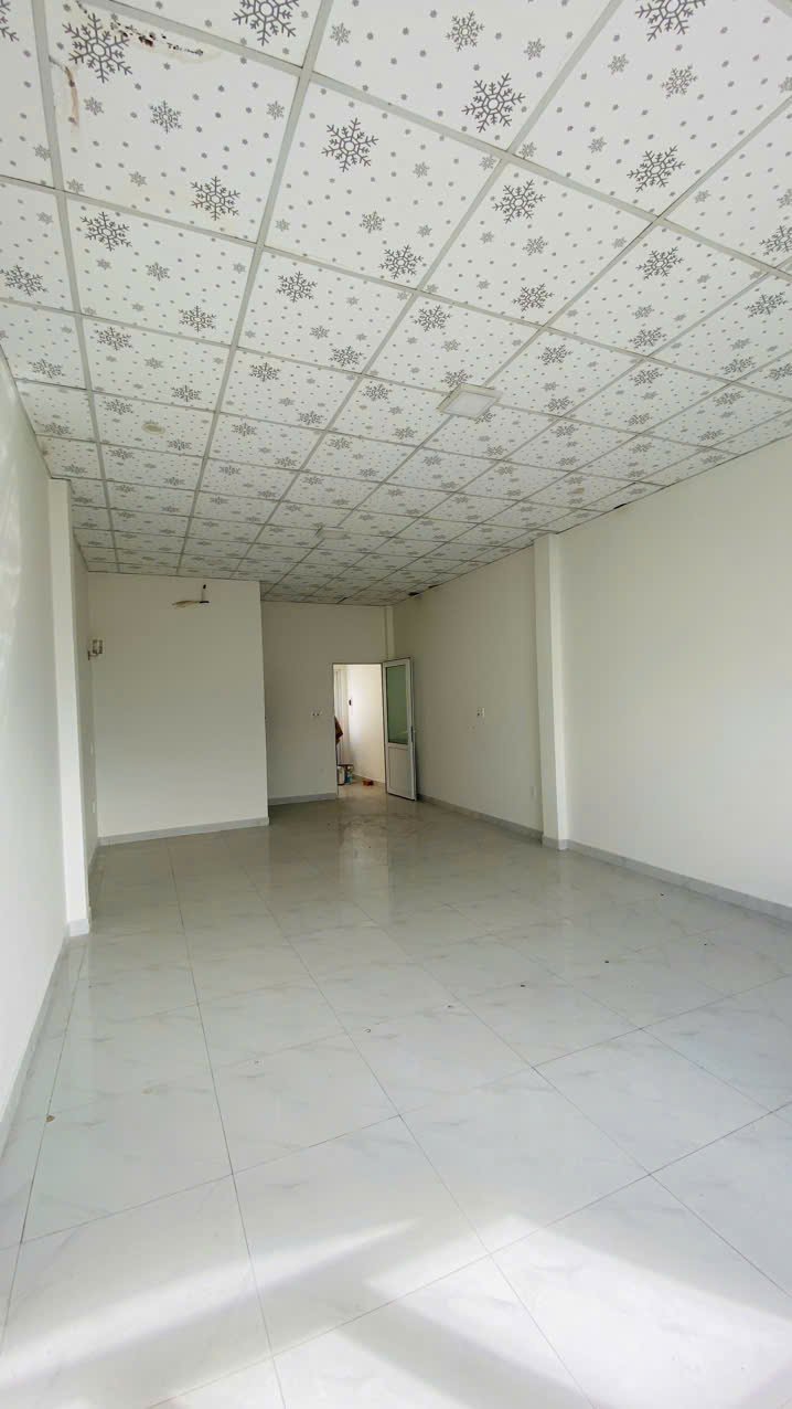 Nhà mặt tiền Quốc lộ 20, Liên Nghĩa 98m² giá 12.5 tỷ - Cơ hội đầu tư tuyệt vời!