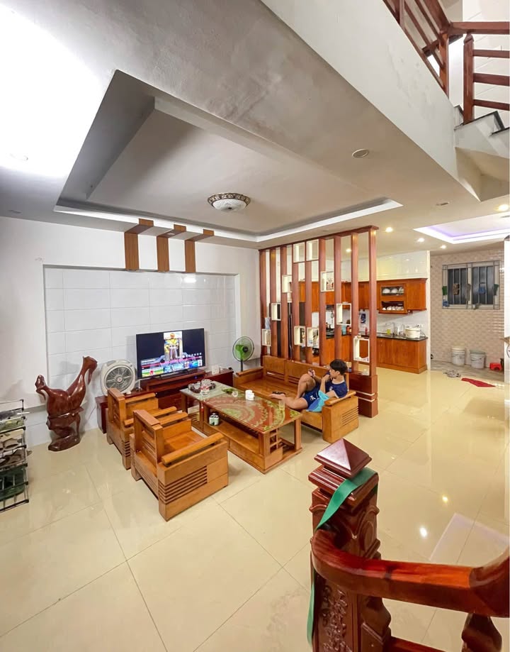 Nhà đẹp 83m² tại Hà Huy Tập, 6.2 tỷ - Full nội thất, vị trí đắc địa!