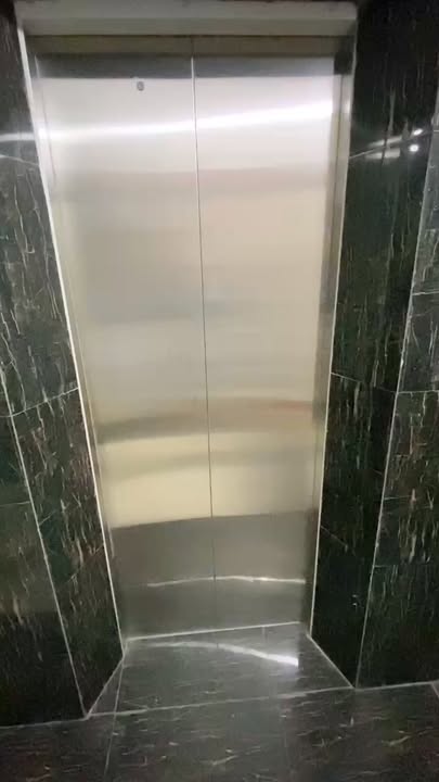 Cho thuê nhà nhỏ 236 Khương Đình, Thanh Xuân, giá chỉ 3.75 triệu - Sẵn sàng vào ở ngay!