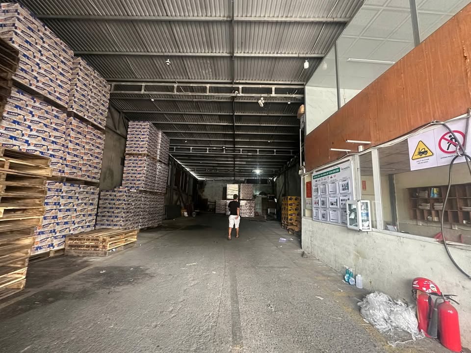 Cho thuê kho Mặt tiền đường Lê Trọng Tấn, Cẩm Lệ 240m² - Giá chỉ 15 triệu/tháng!