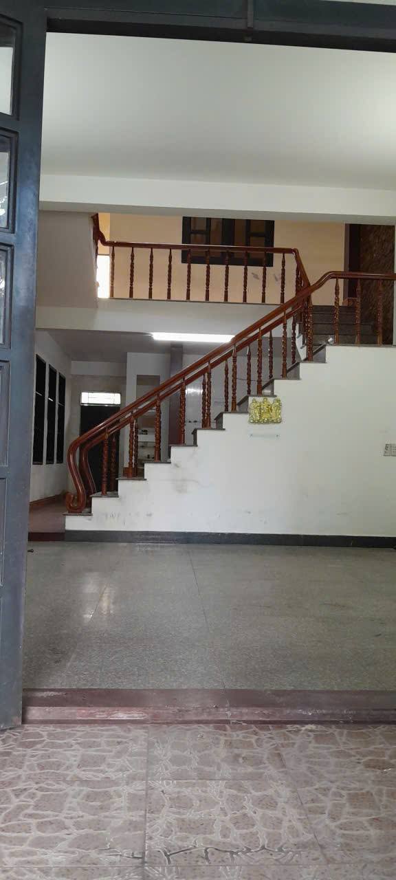 Nhà riêng đường Hoàng Tăng Bí, quận Cẩm Lệ, 170m² - Đậu đỗ xe thoải mái