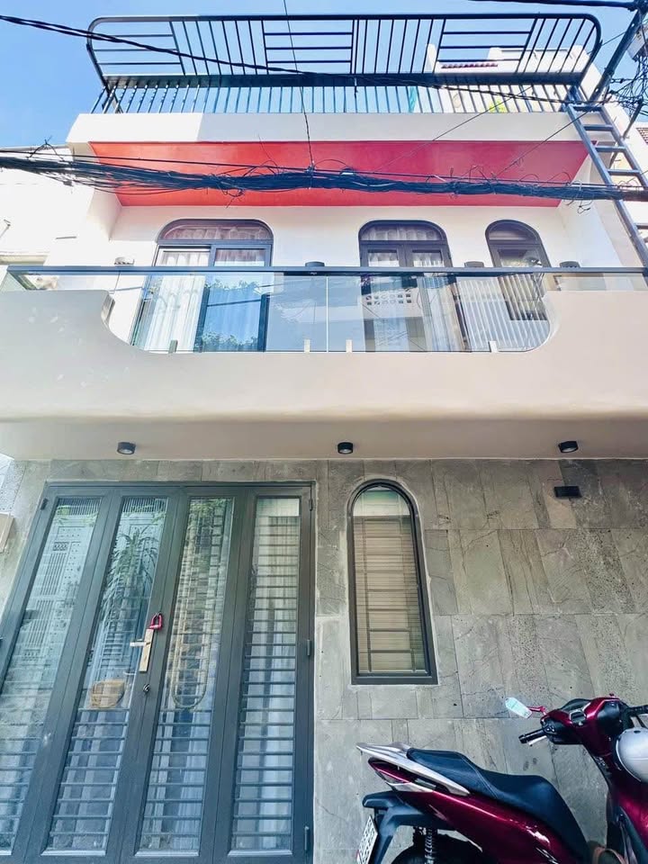 Nhà 2 tầng tại Tân Bình 24m² giá 3.5 tỷ - Sẵn sàng vào ở ngay!