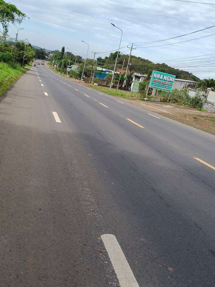 Đất nền mặt tiền Quốc lộ 14, Bù Đăng, 10.000m² giá 4.8 tỷ - Cơ hội đầu tư tuyệt vời!