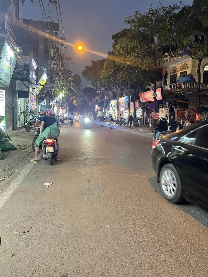 Nhà mặt phố Hoàng Văn Thái, Khương Trung, 80m² giá 50.8 tỷ - Kinh doanh đỉnh cao!