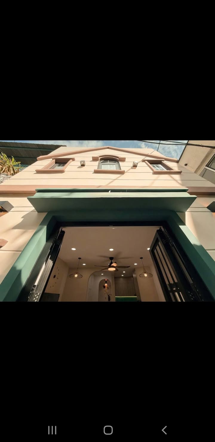 Căn hộ dịch vụ Hẻm 8 Lê Quang Định 210m² giá 33.5 tỷ - Đầu tư sinh lời cao!