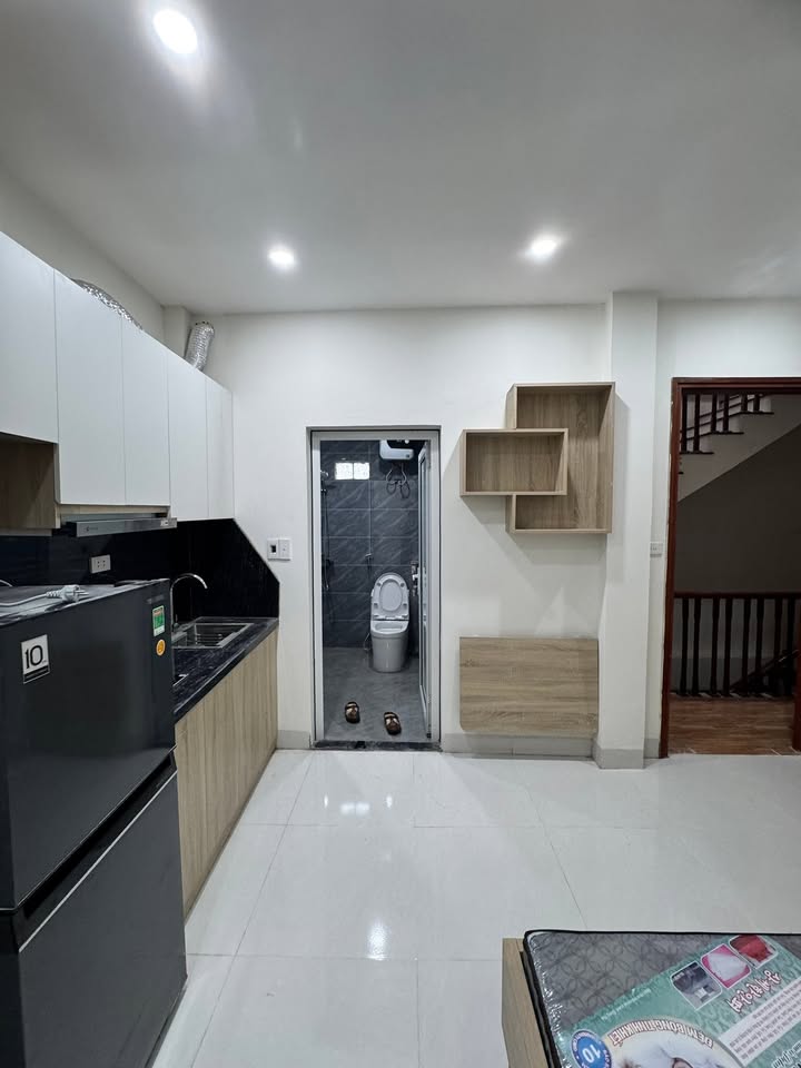 Nhà cho thuê 8 phòng tại Đống Đa - Hà Nội chỉ 4.5 triệu/tháng - An ninh tốt, đầy đủ tiện nghi!