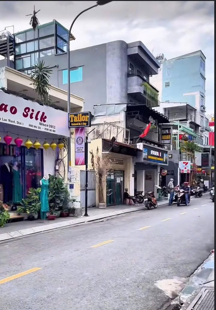 FrontHouse Bùi Viện Quận 1 51m² giá 42 tỷ - Đầu tư sinh lời bền vững!