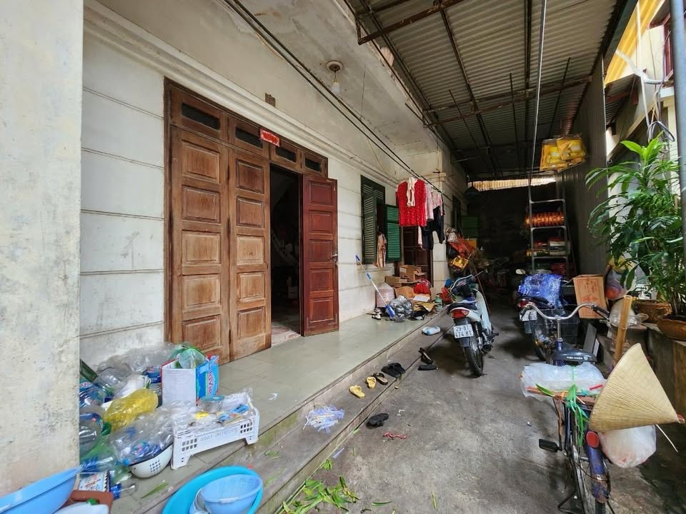 Nhà riêng Đội Cấn, Ba Đình 112m² giá 15 tỷ - Sổ đỏ chính chủ, tiện xây dựng!