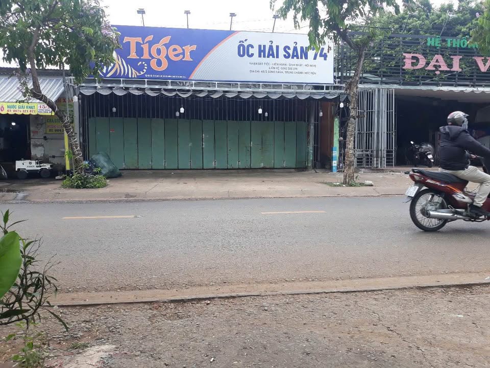 Đất mặt tiền đường Song Hành, Hóc Môn 200m² giá 19 tỷ - Đầu tư sinh lời ngay!