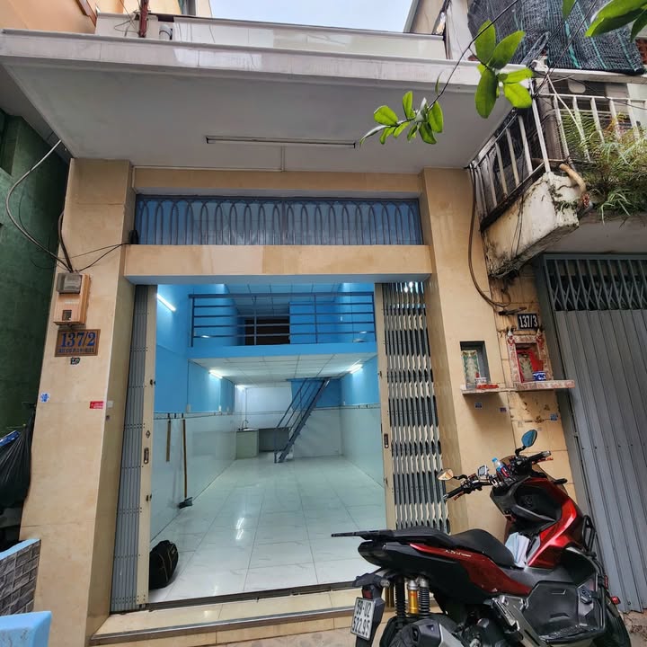 Nhà cho thuê tại 137/2 Âu Cơ, Quận 11 - Giá chỉ 8 triệu/tháng, dọn vào ở ngay!