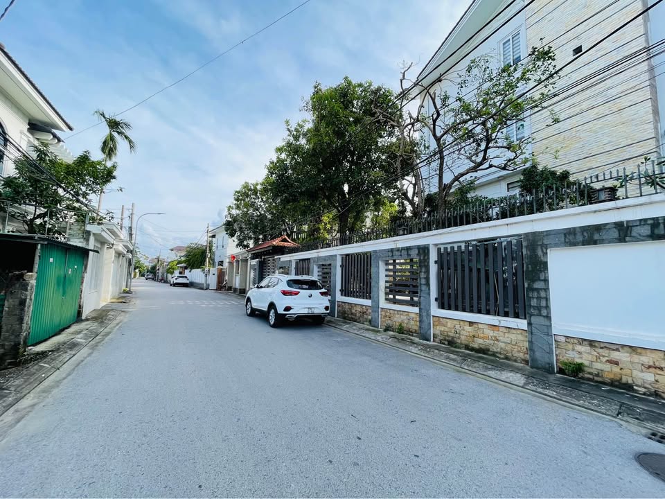 Lô góc Kinh Doanh mặt đường Phạm Ngọc Thạch, Vinh 100m² giá 5 tỷ - Đầu tư sinh lời ngay!