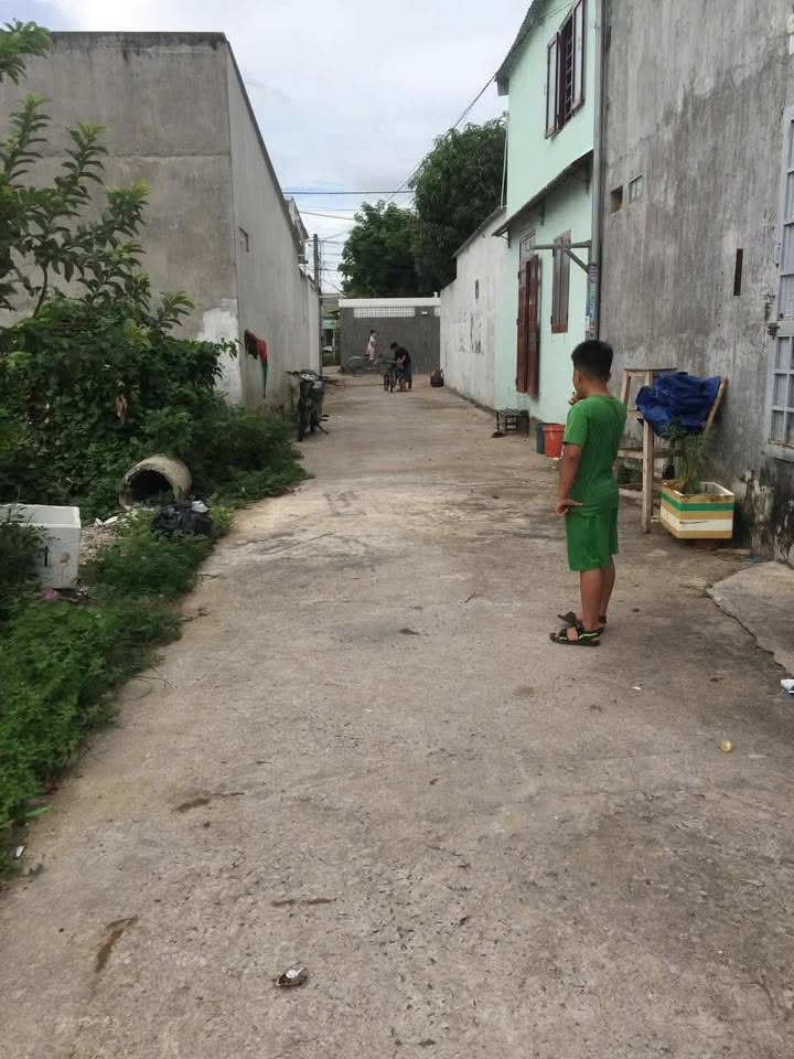 Đất nền Long Hải 145m² giá 2 tỷ - Sổ đỏ chính chủ, gần biển!